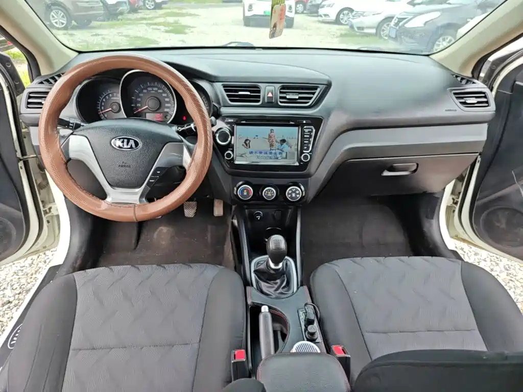 Kia K2 — миниатюра 10