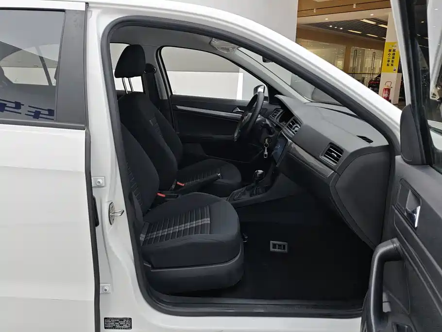 Volkswagen Lavida — миниатюра 8
