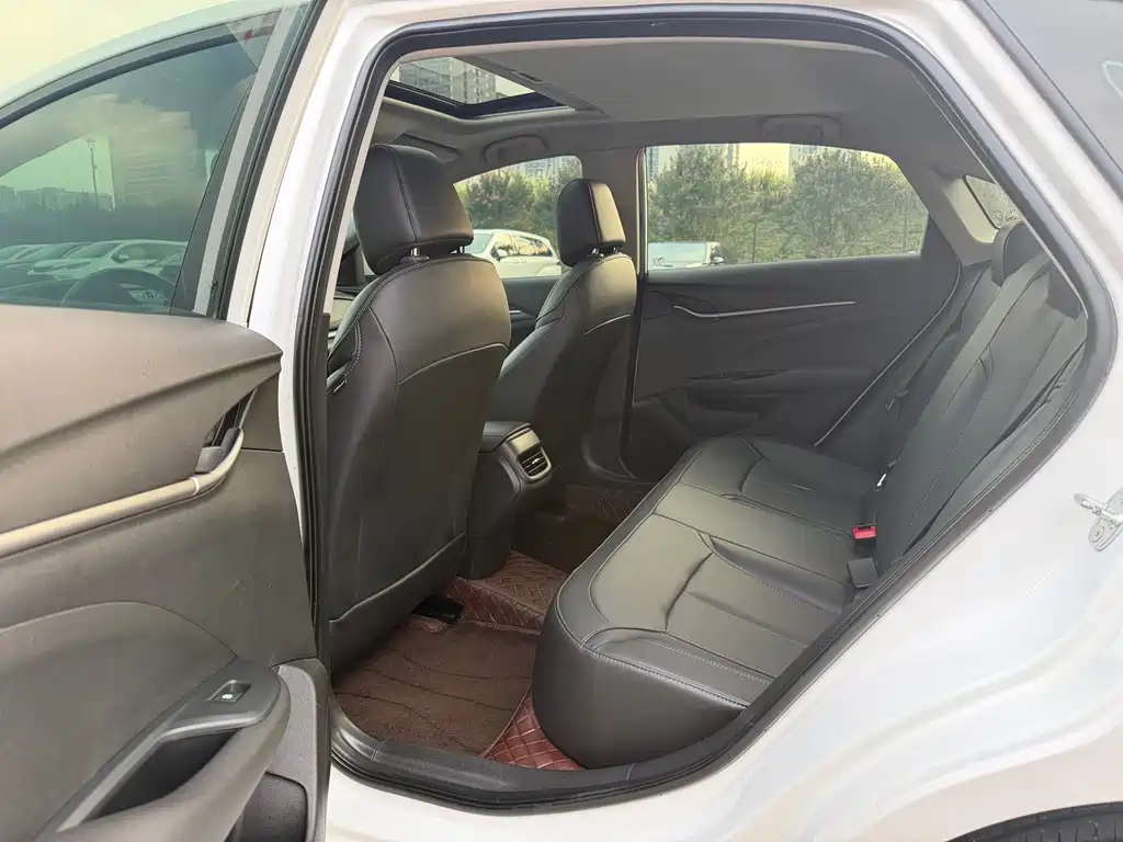 Buick Excelle — миниатюра 8