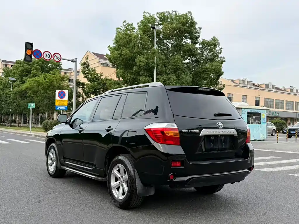 Toyota Highlander — миниатюра 6