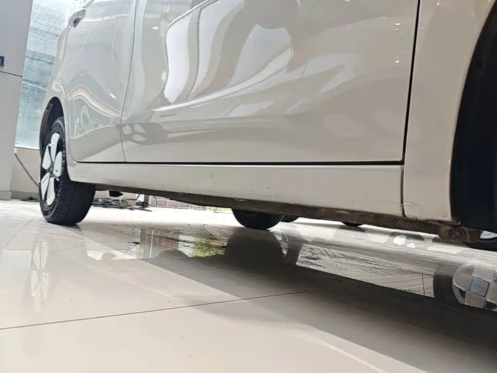 Wuling MINIEV — миниатюра 21
