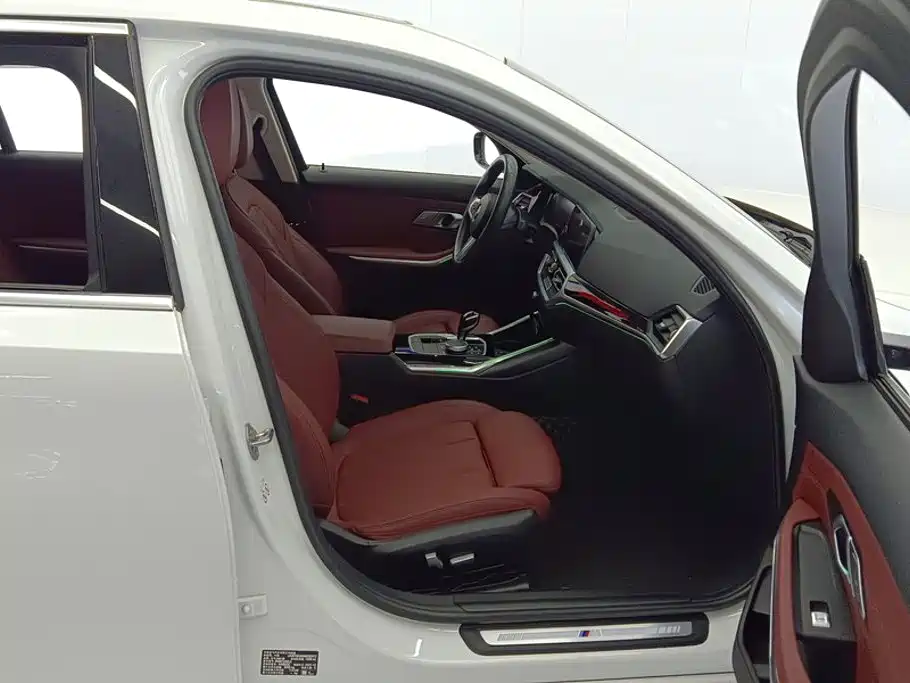 BMW 3 Series — миниатюра 8