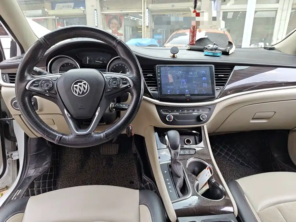 Buick Verano — миниатюра 10
