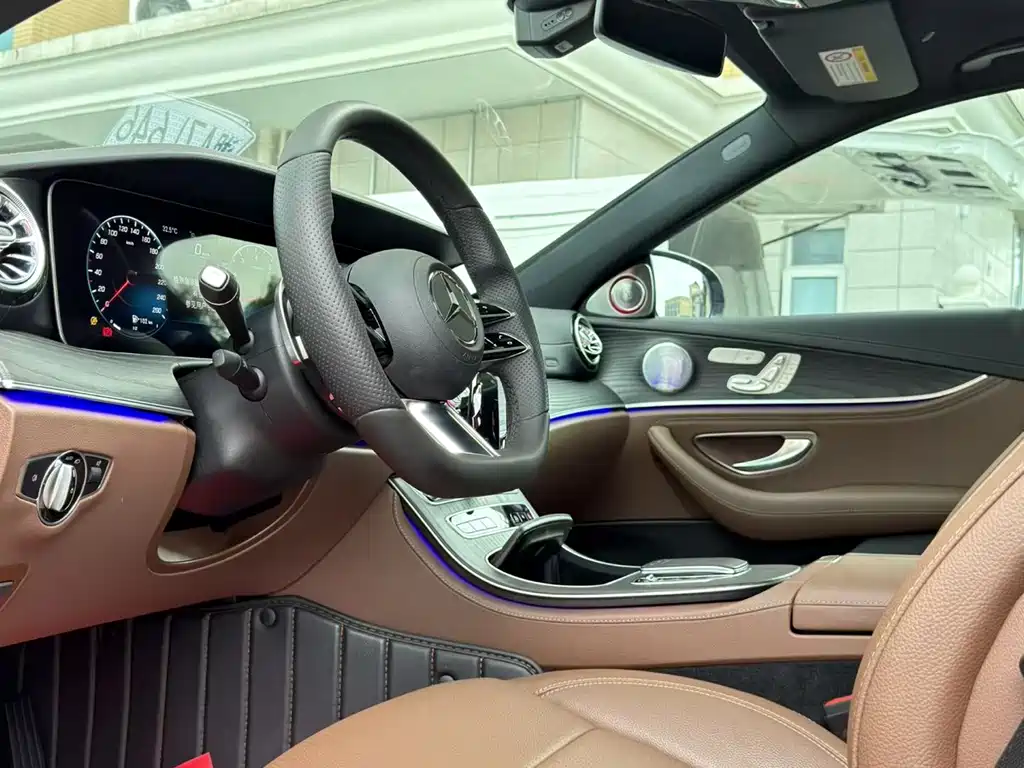 Mercedes-Benz E-Class — миниатюра 4