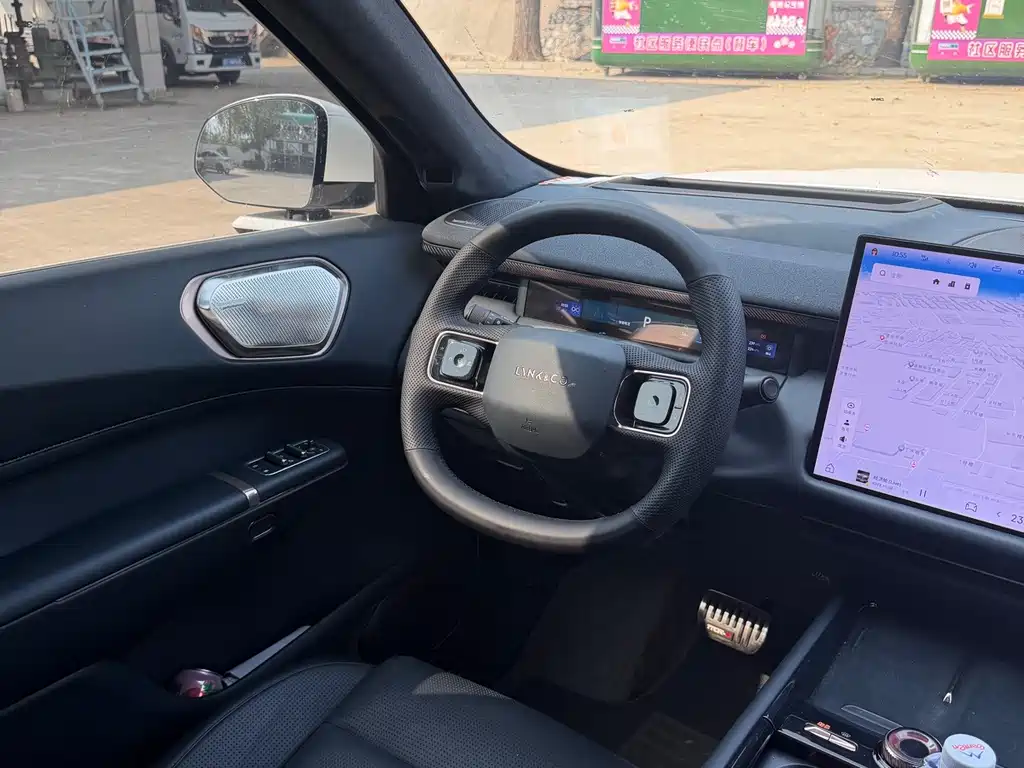 Lynk & Co 900 — миниатюра 14