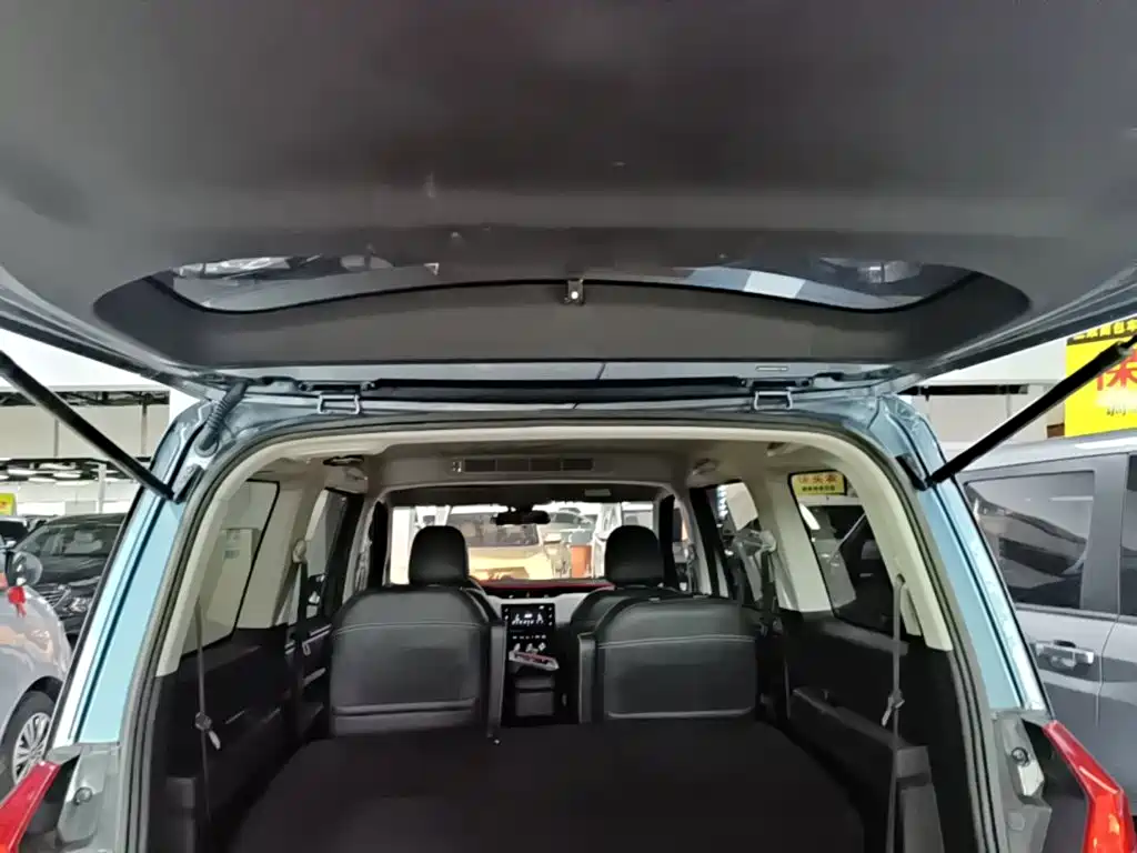 Wuling Hongguang PLUS — миниатюра 19