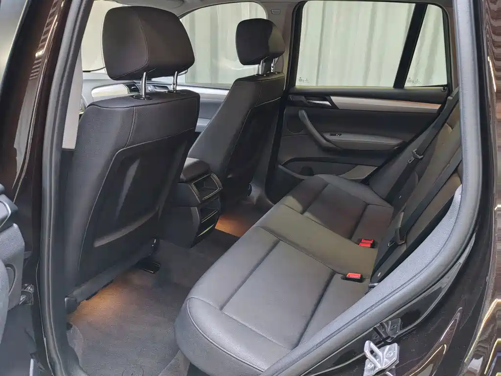BMW X3 (Import) — миниатюра 4