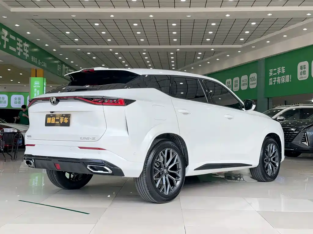 Changan UNI-Z New Energy — миниатюра 6