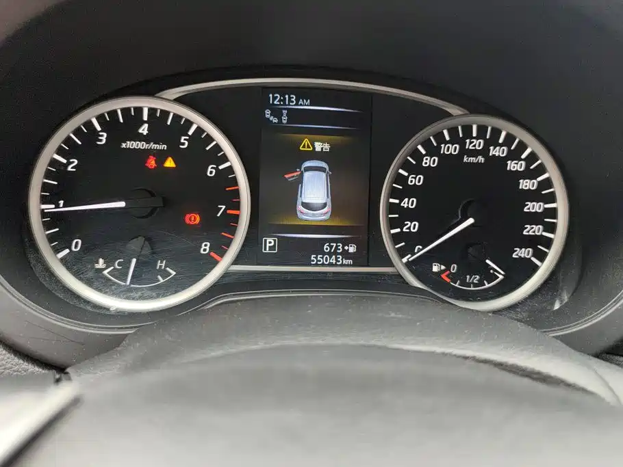Nissan Tiida — миниатюра 14