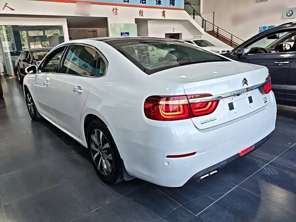 Citroen C6 — миниатюра 5