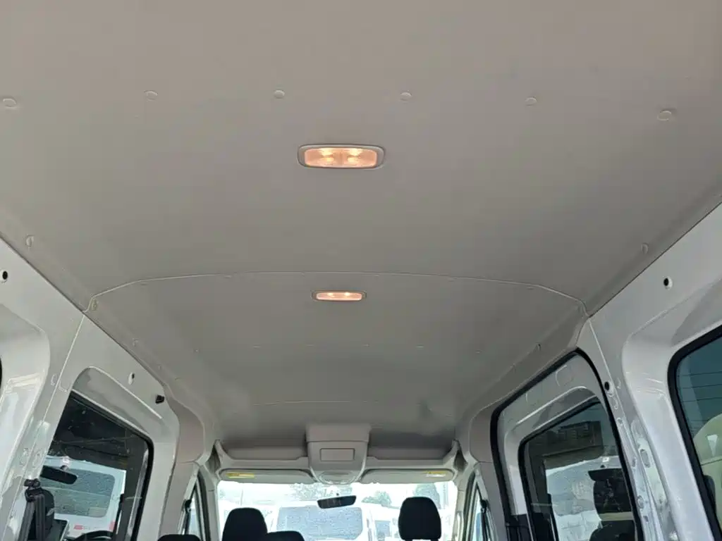 Maxus V90 — миниатюра 18