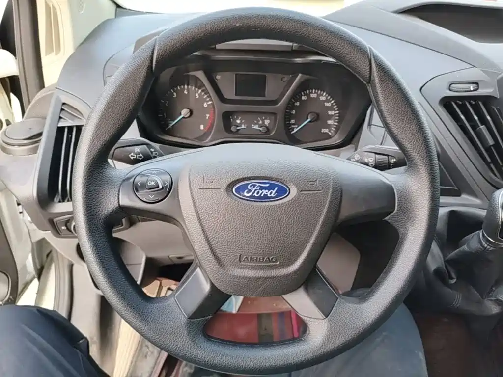 Ford Transit — миниатюра 11