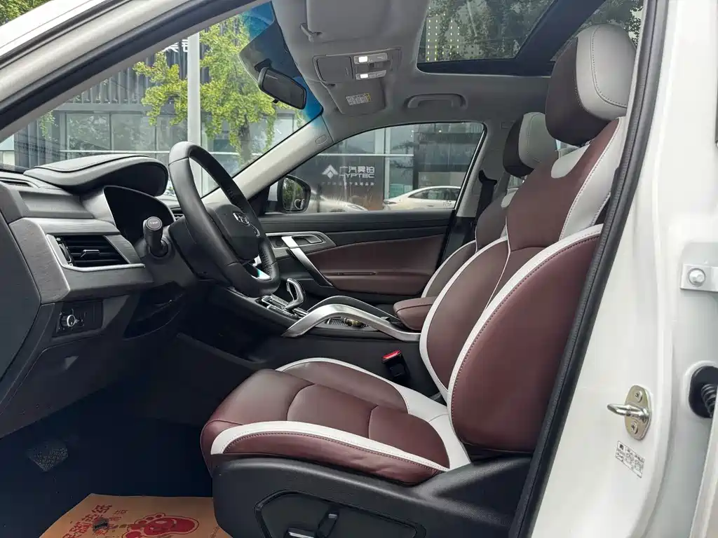 Geely Boyue — миниатюра 5
