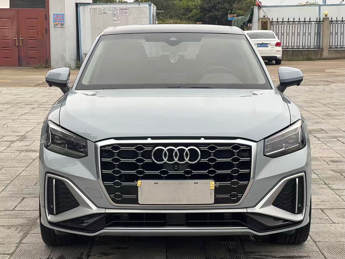 Audi Q2L 1.4 л 2021 г. Серебристо-серый, пробег 45000 км