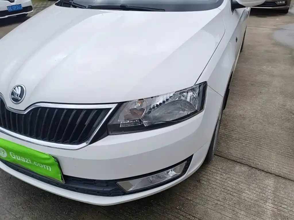 Skoda Rapid Spaceback — миниатюра 24
