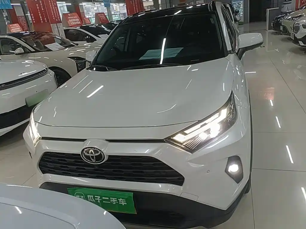 Toyota RAV4 — миниатюра 3