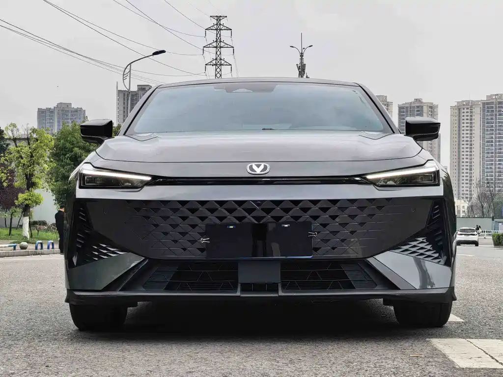 Changan UNI-V — миниатюра 3