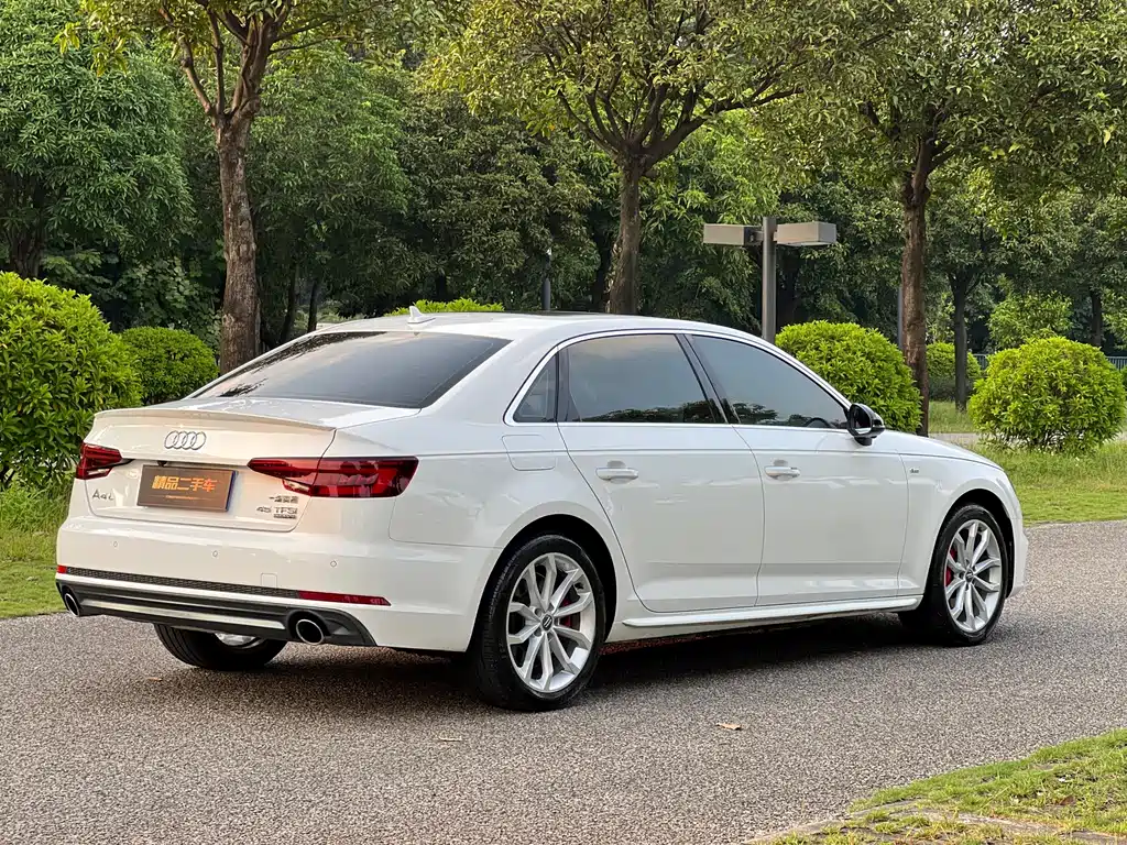 Audi A4L 2018 30 45 TFSI quattro Sport