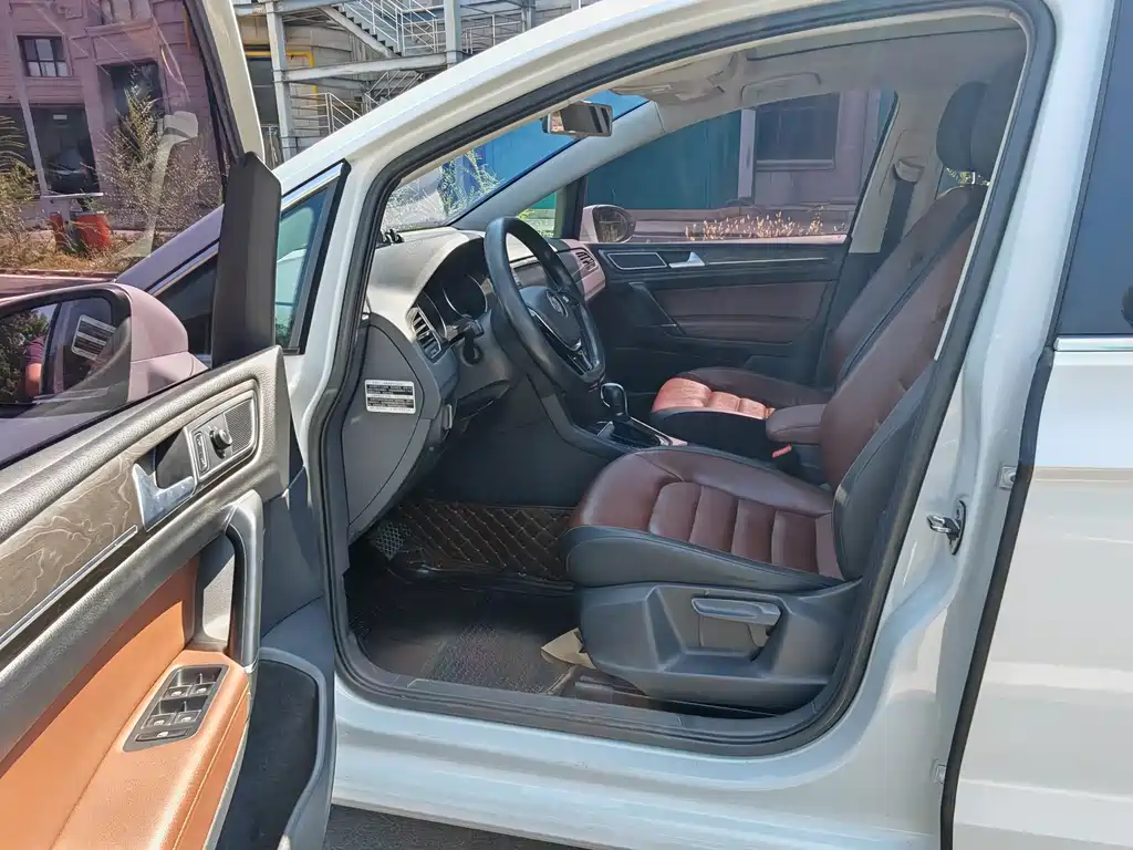 Volkswagen Golf Sportsvan — миниатюра 5