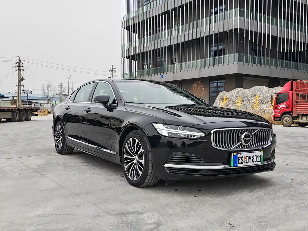 VOLVO S90 PLUG IN HYBRID