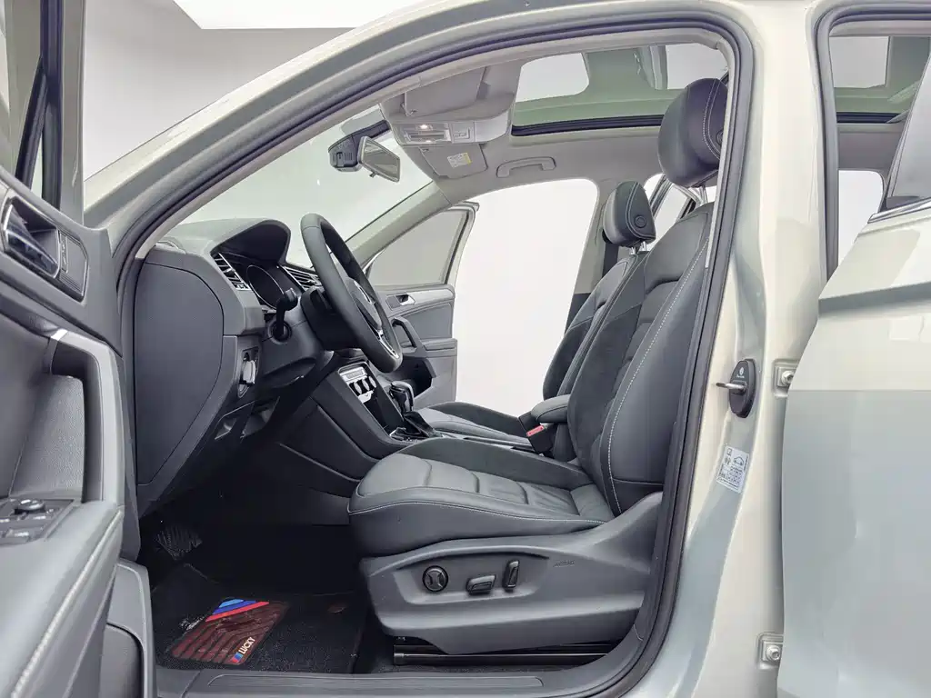 Volkswagen Tiguan L — миниатюра 13