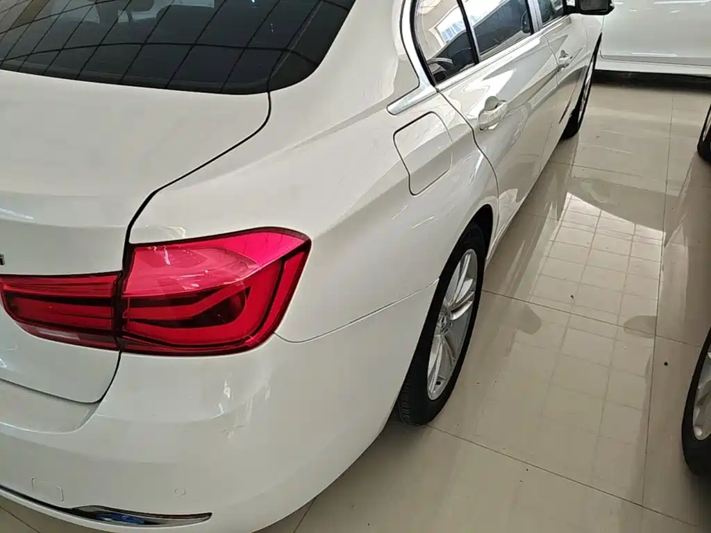 BMW 3 Series — миниатюра 8