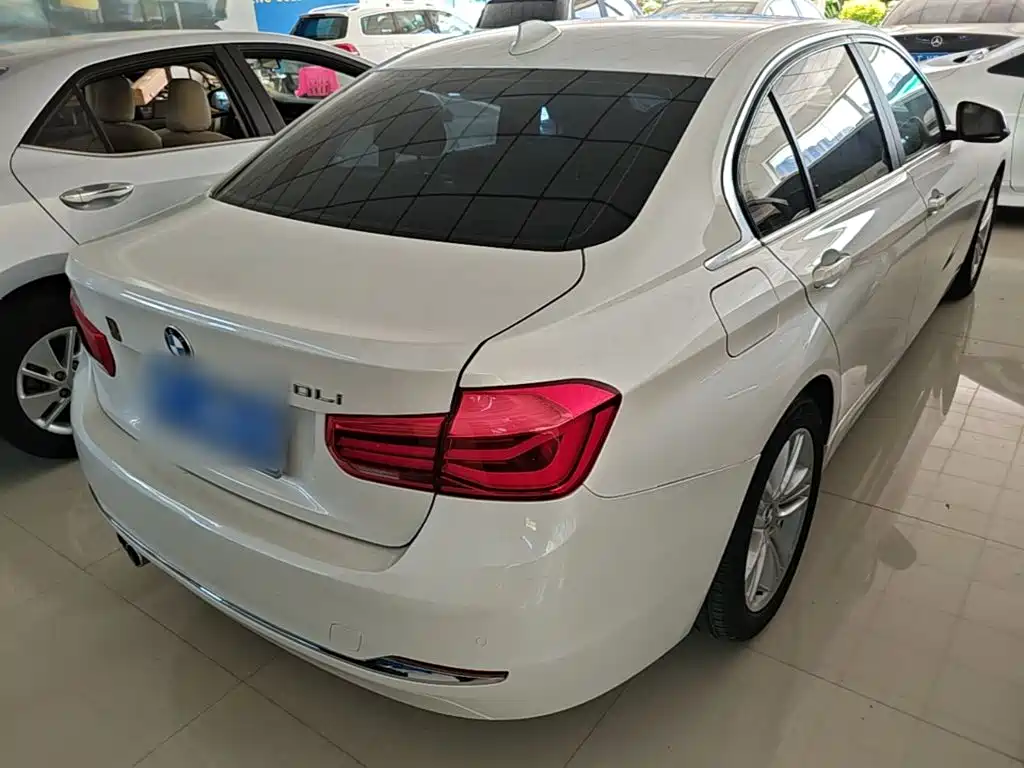 BMW 3 Series — миниатюра 7