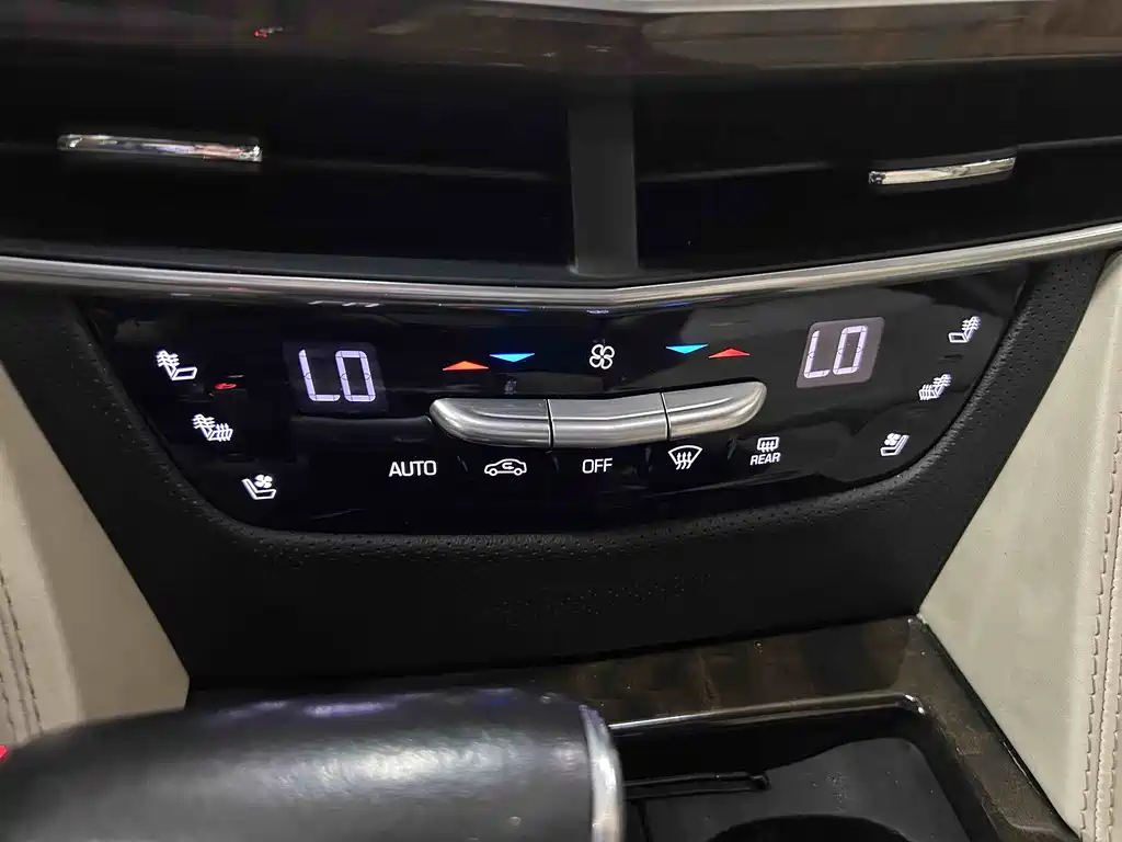 Cadillac CT6 2016 28T