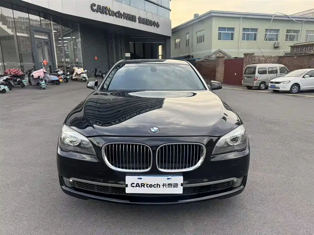BMW 7 Series 2011
