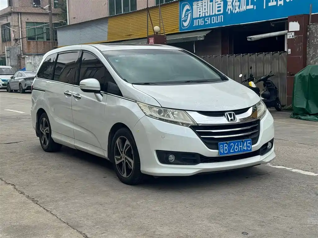 Honda Odyssey 2015 2.4L Luxury