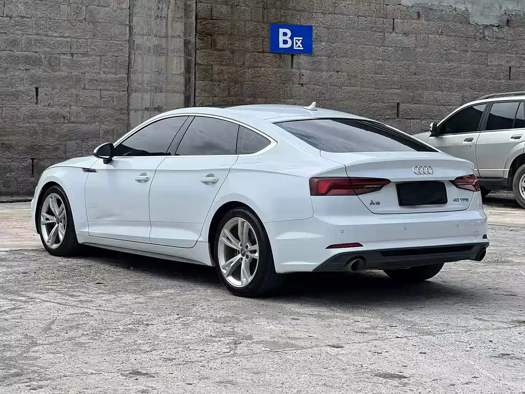 Audi A5 (Import) — миниатюра 7