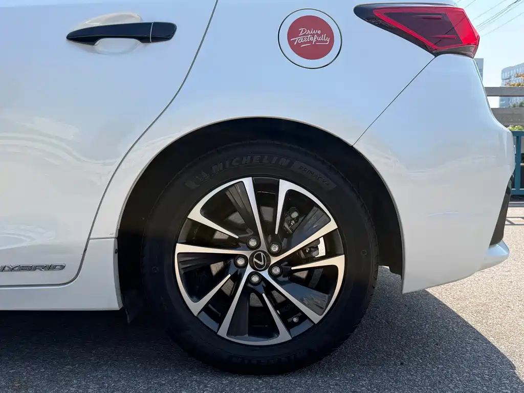 Lexus CT — миниатюра 10