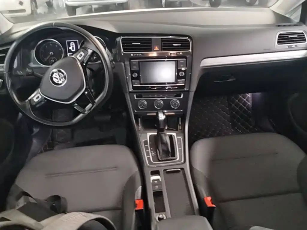 Volkswagen Golf — миниатюра 10