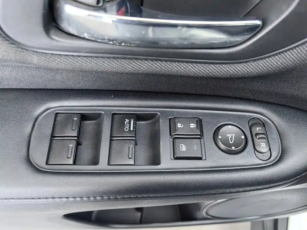Honda Vezel — миниатюра 9