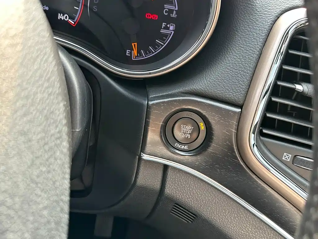 Jeep Grand Cherokee (Import) — миниатюра 27