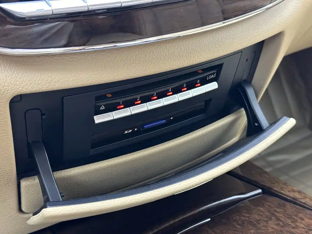 Mercedes-Benz S-Class — миниатюра 35