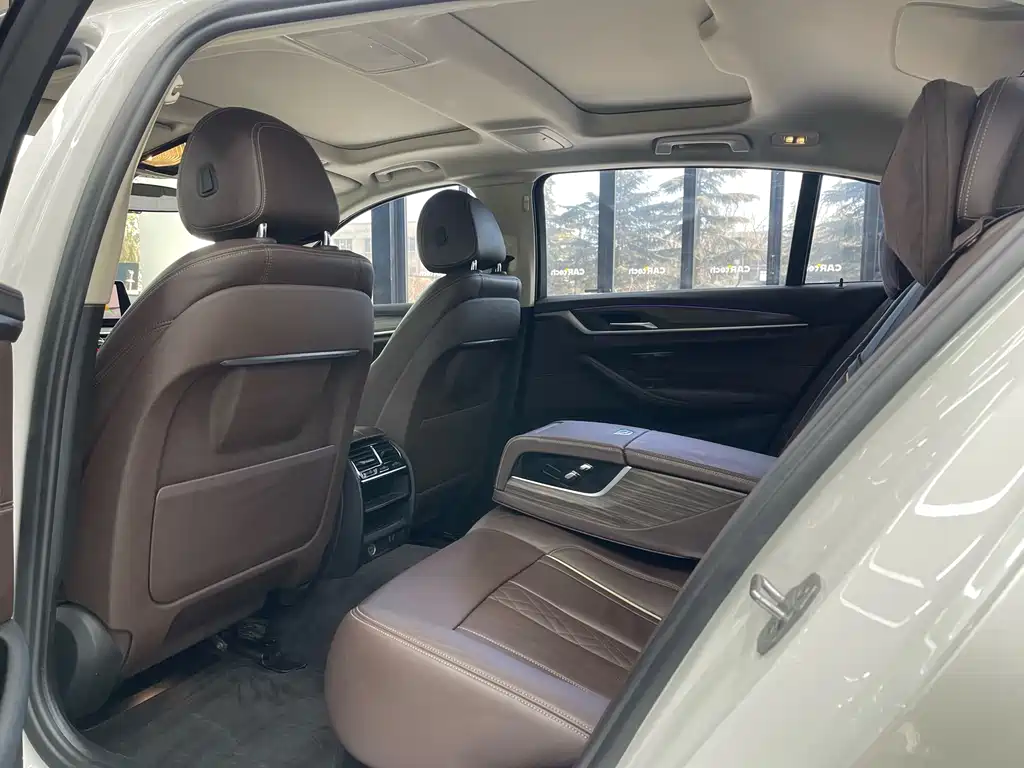 BMW 5 SERIES NEW ENERGY