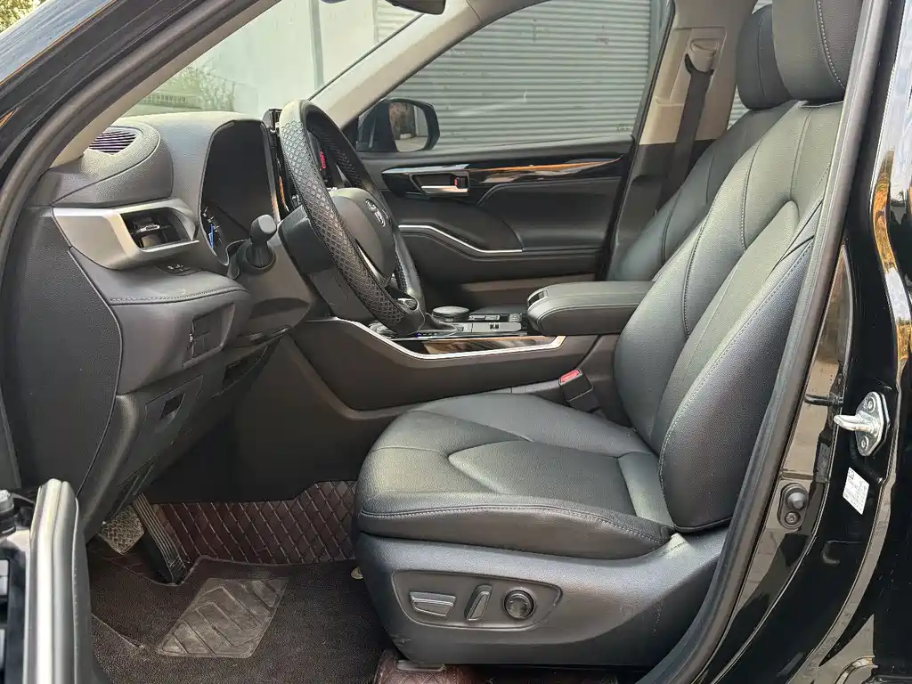 Toyota Highlander — миниатюра 13
