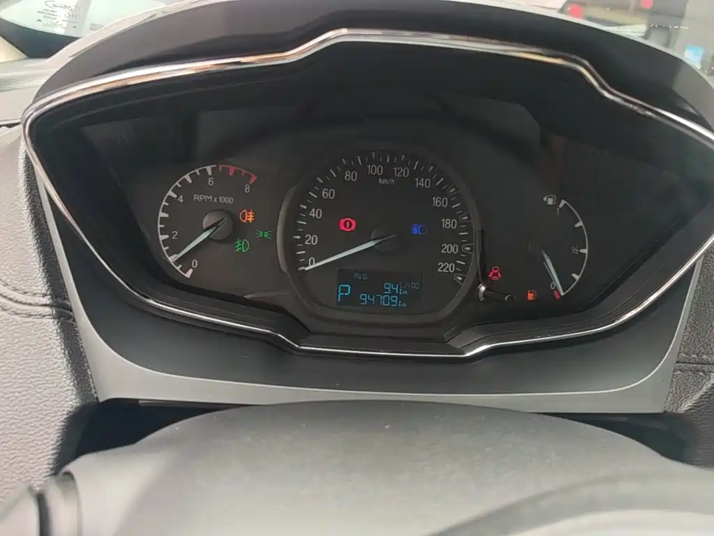Ford Escort — миниатюра 12