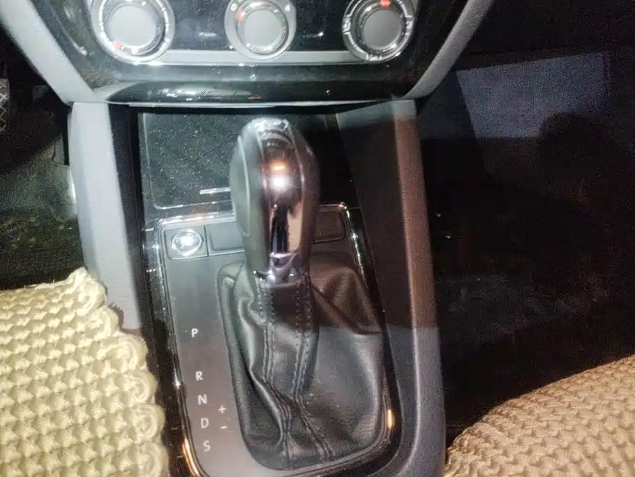 Volkswagen Sagitar — миниатюра 16