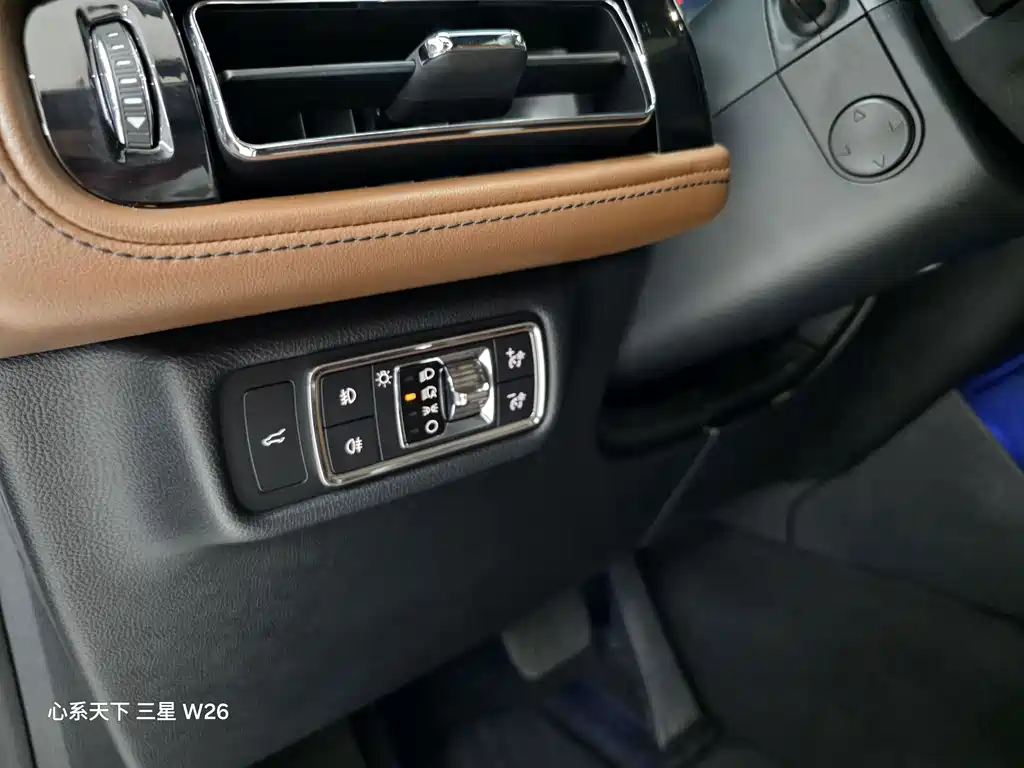 Lincoln Aviator — миниатюра 5