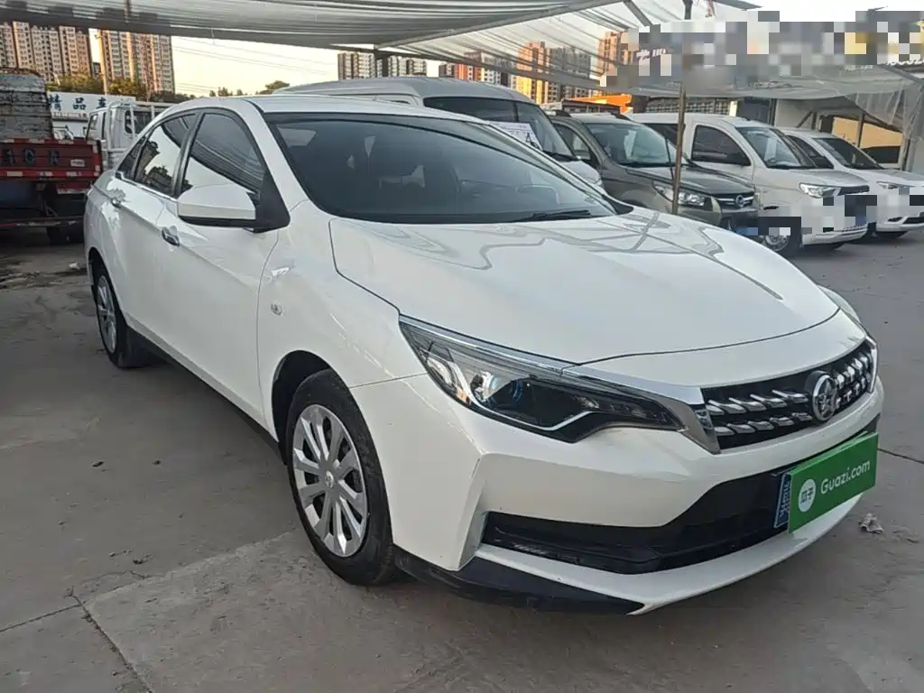 Venucia D60 — миниатюра 4