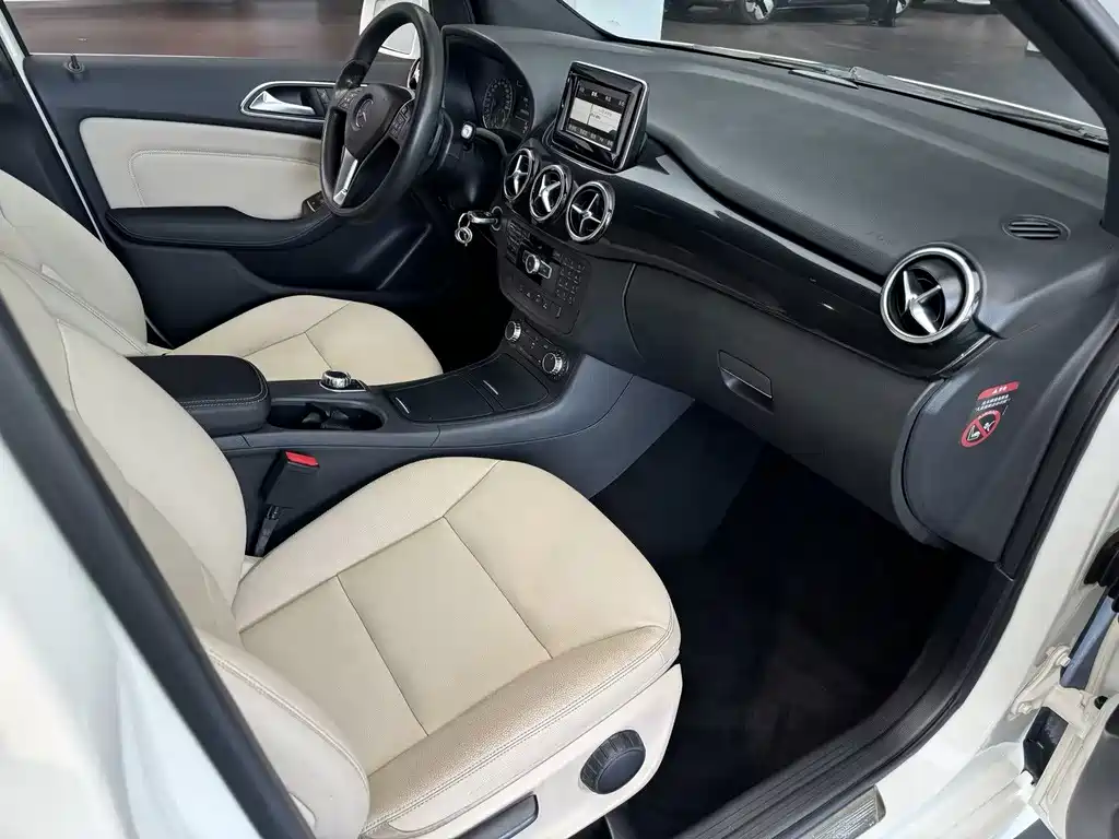 Mercedes-Benz B-Class — миниатюра 10