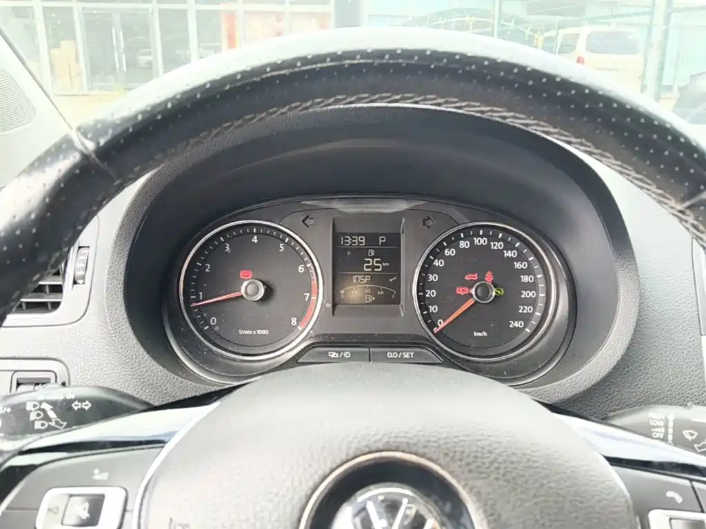 Volkswagen Polo — миниатюра 16