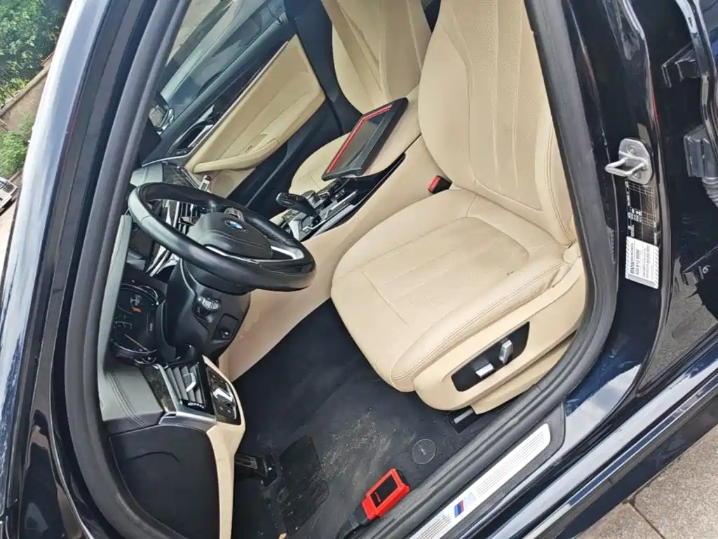 BMW 5 Series — миниатюра 15