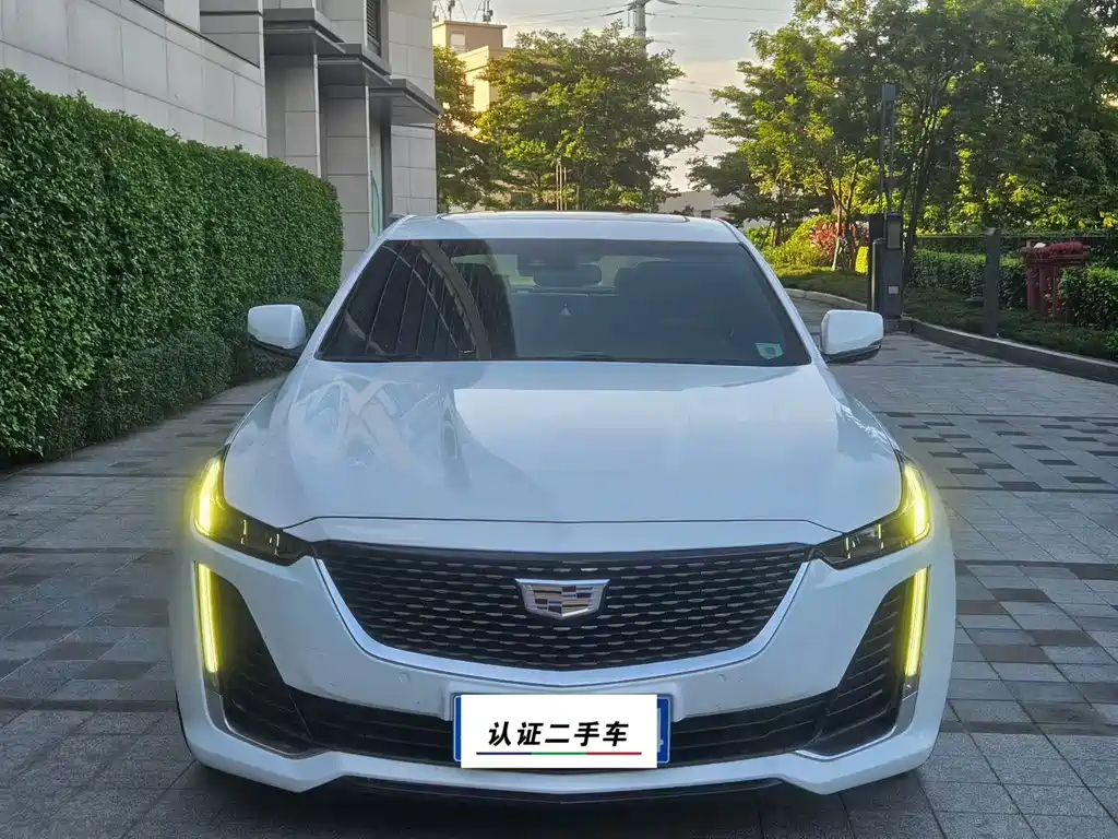 Cadillac CT5 — миниатюра 2