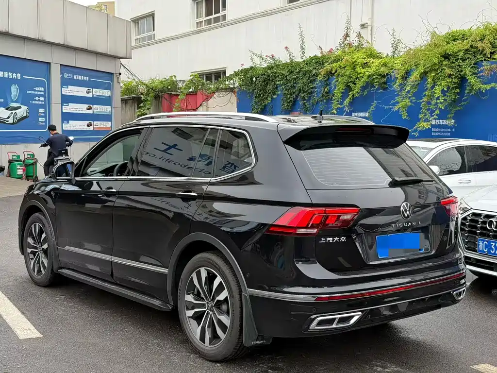 Volkswagen Tiguan L L 2025 330TSI AT R-Line