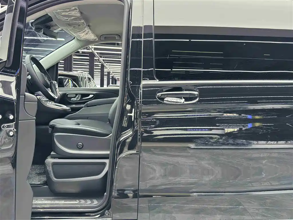 MERCEDES-BENZ V CLASS