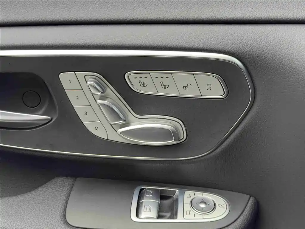 MERCEDES-BENZ V CLASS