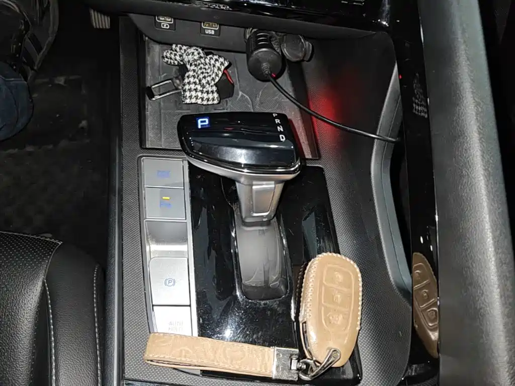 Hyundai Elantra — миниатюра 14